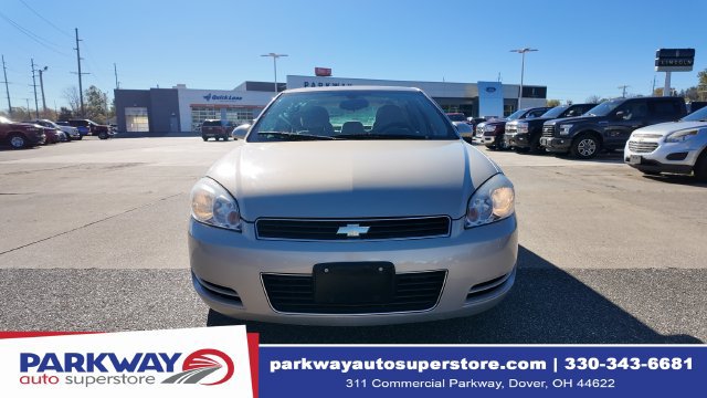 Used 2009 Chevrolet Impala LT FWD image 2