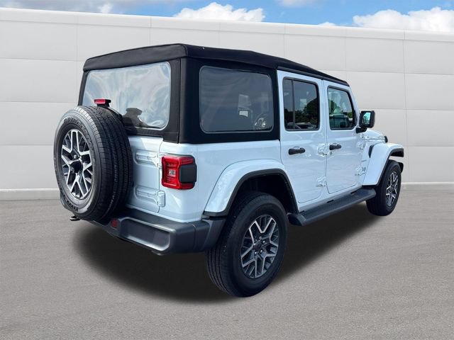Used 2024 Jeep Wrangler Unlimited Sahara AWD/4WD image 5
