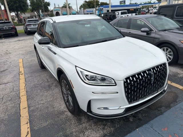 Used 2023 Lincoln Corsair Reserve FWD image 3