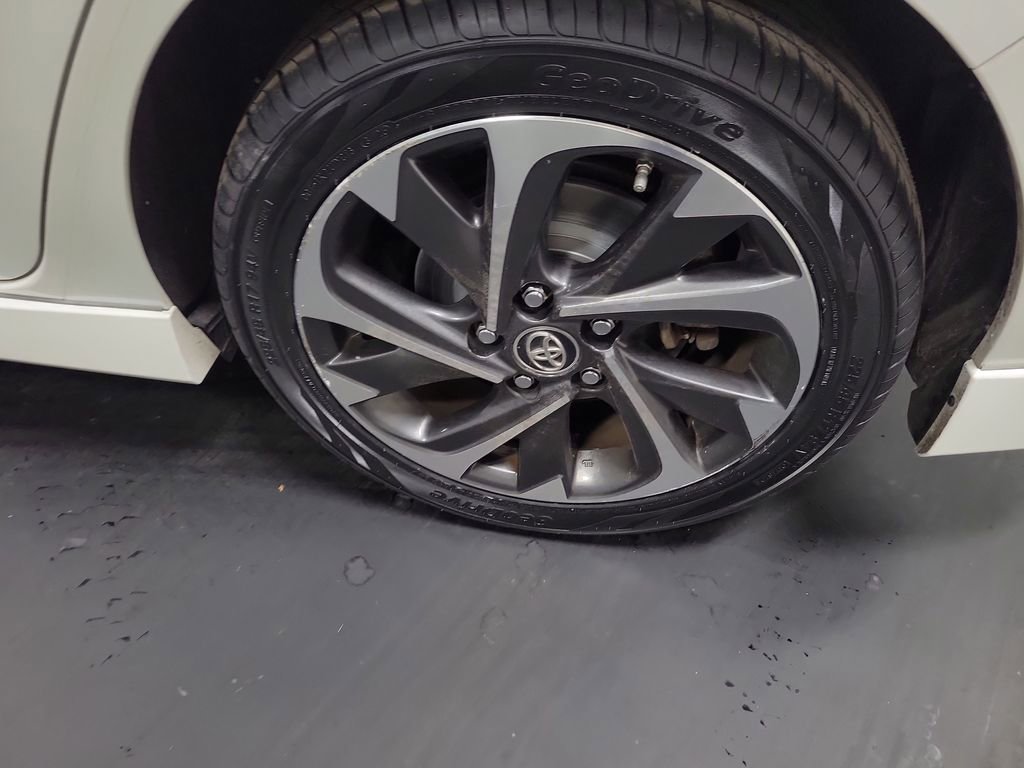 Used 2017 Toyota Corolla iM image 10