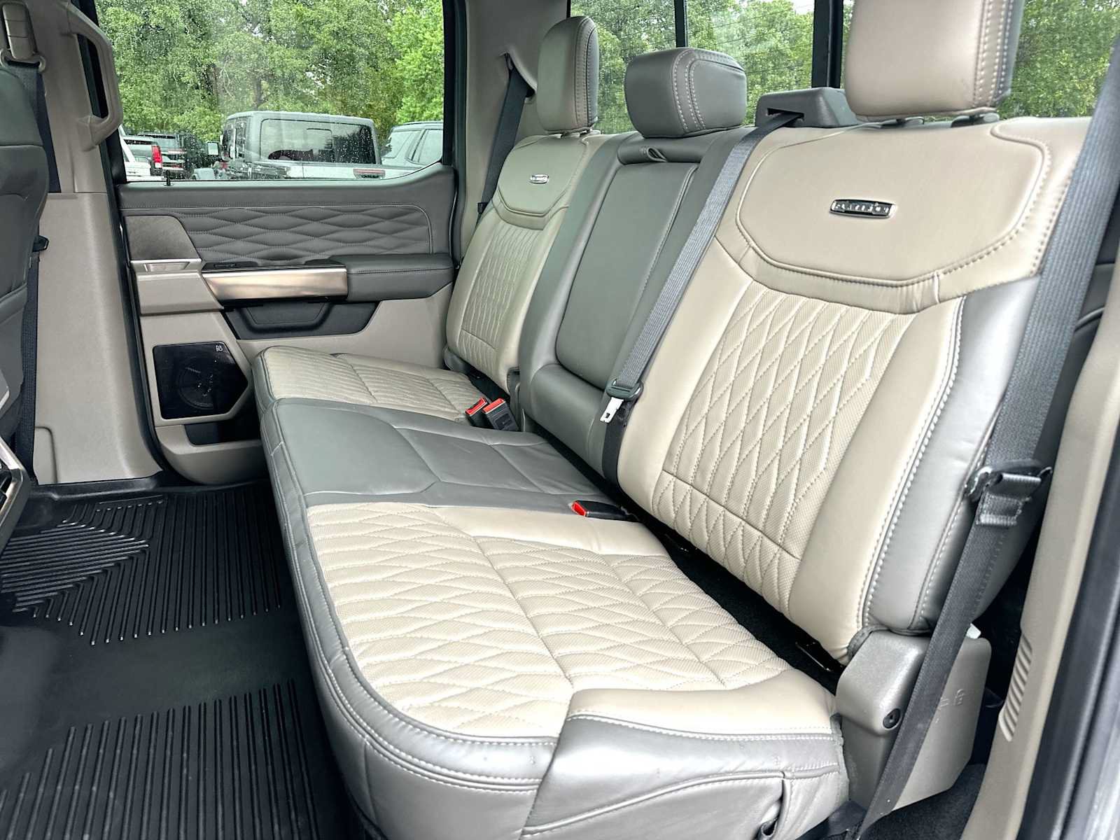 Used 2025 Ford F250 Platinum w/ Platinum Plus Package AWD/4WD image 23