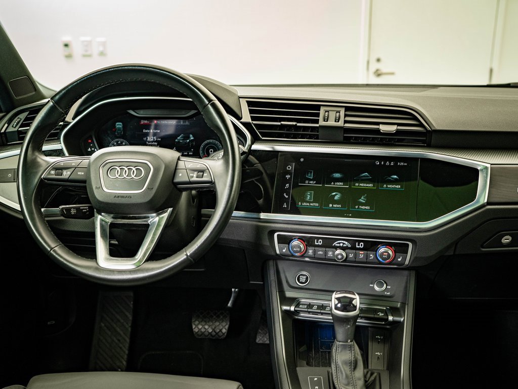 Used 2023 Audi Q3 2.0T Premium Plus w/ Premium Plus Package image 31