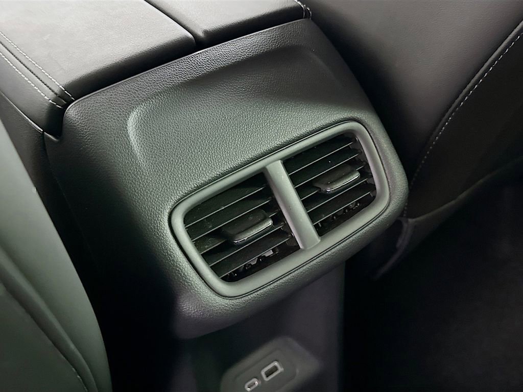 Used 2023 Buick Envision Preferred image 32