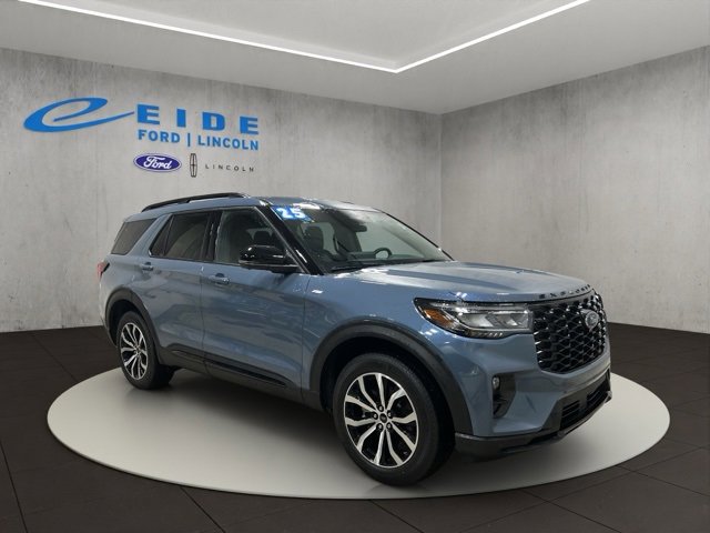 Used 2025 Ford Explorer ST-Line
