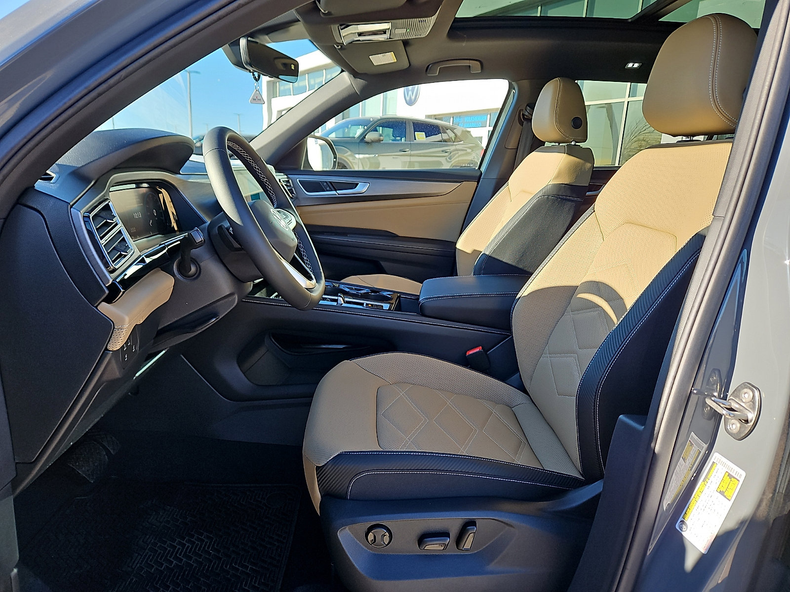 New 2026 Volkswagen Atlas Cross Sport SE image 11