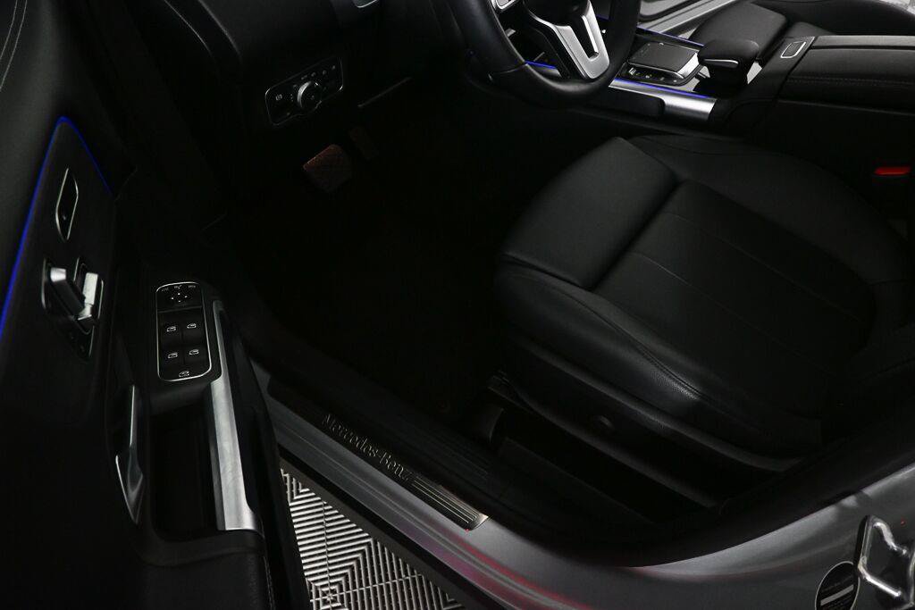 Certified 2023 Mercedes-Benz GLB 250 4MATIC image 6