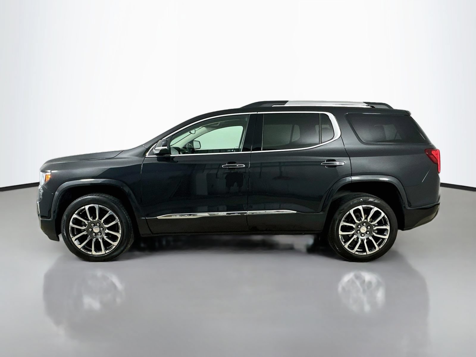 Used 2020 GMC Acadia Denali FWD image 8