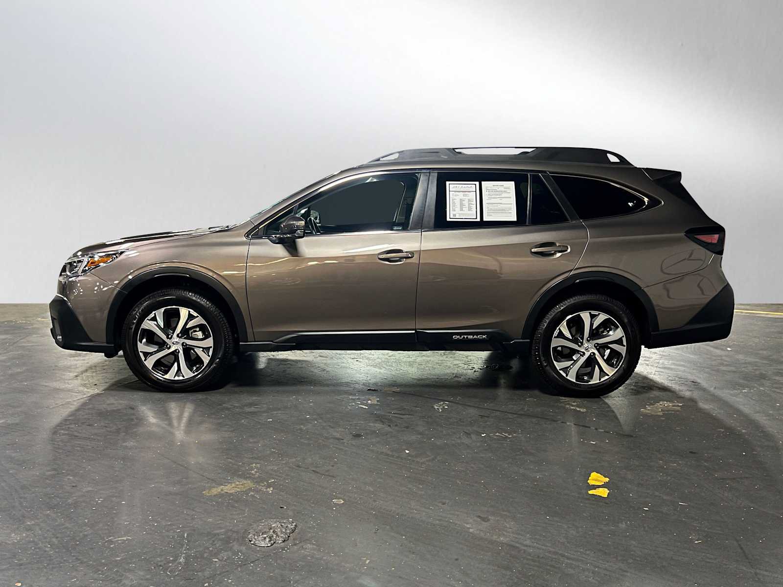 Used 2022 Subaru Outback Limited XT AWD/4WD image 6