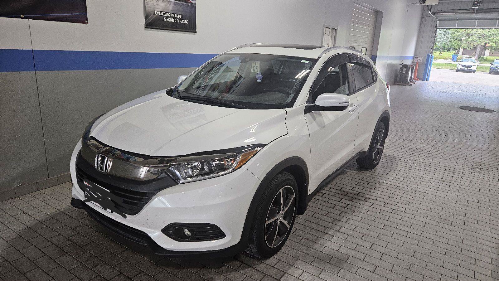 Used 2022 Honda HR-V EX image 3