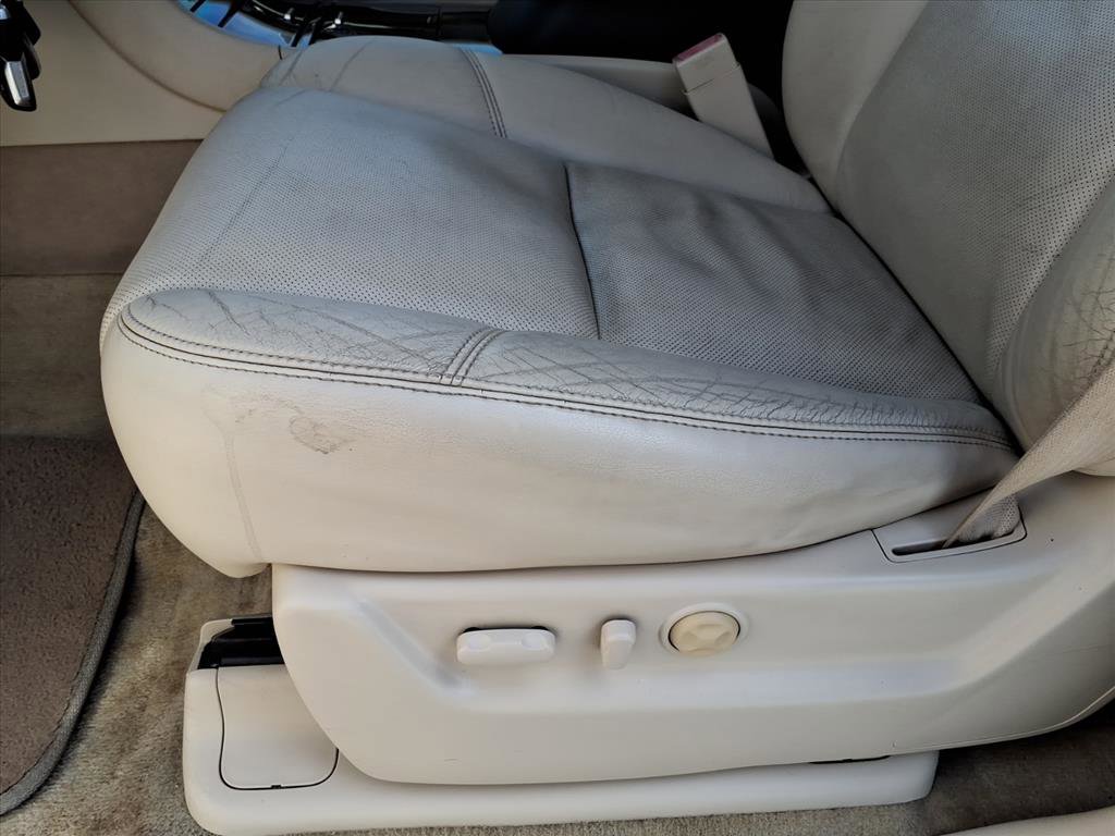 Used 2008 Cadillac Escalade EXT image 17