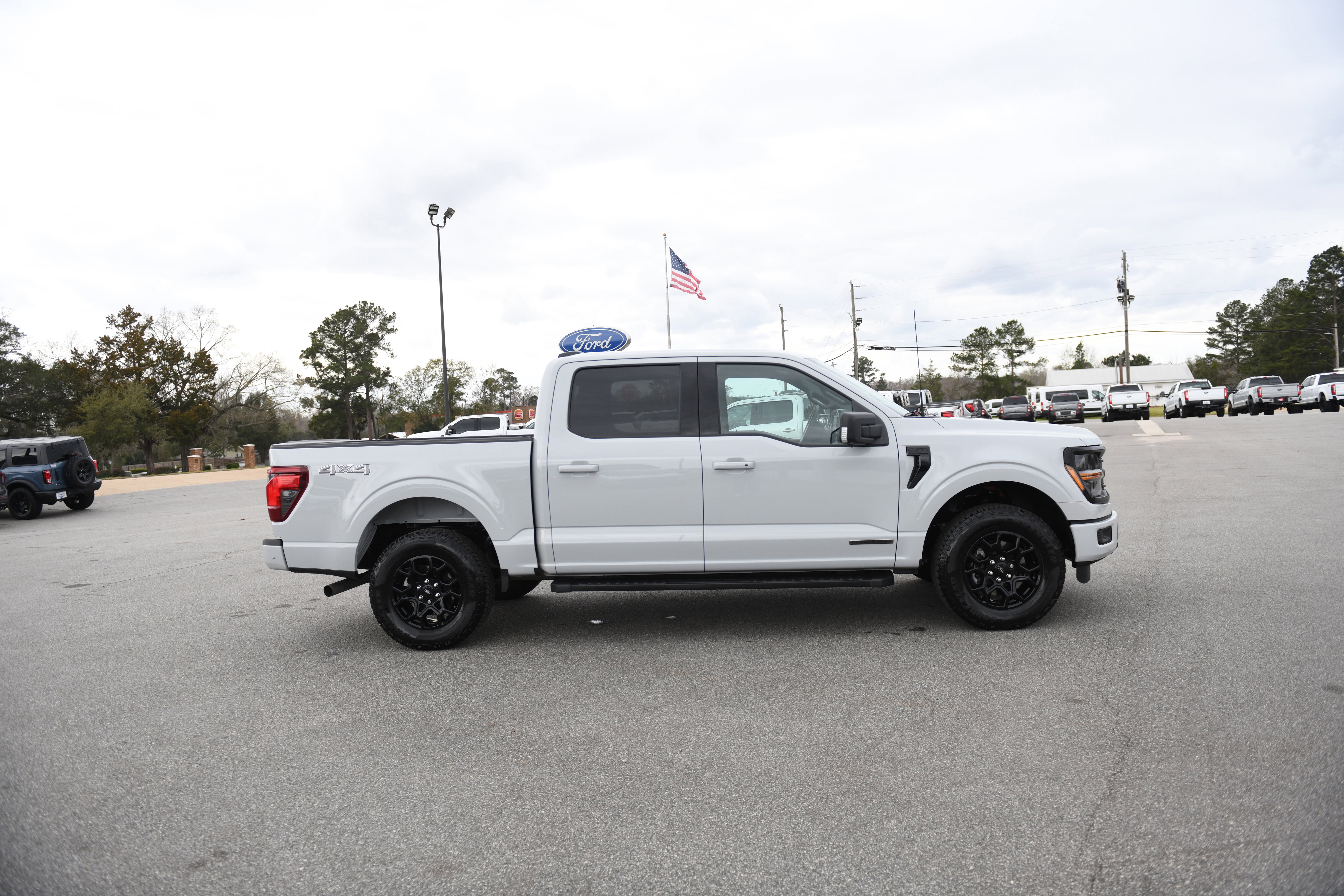 Used 2024 Ford F150 XLT w/ Equipment Group 302A MID image 2