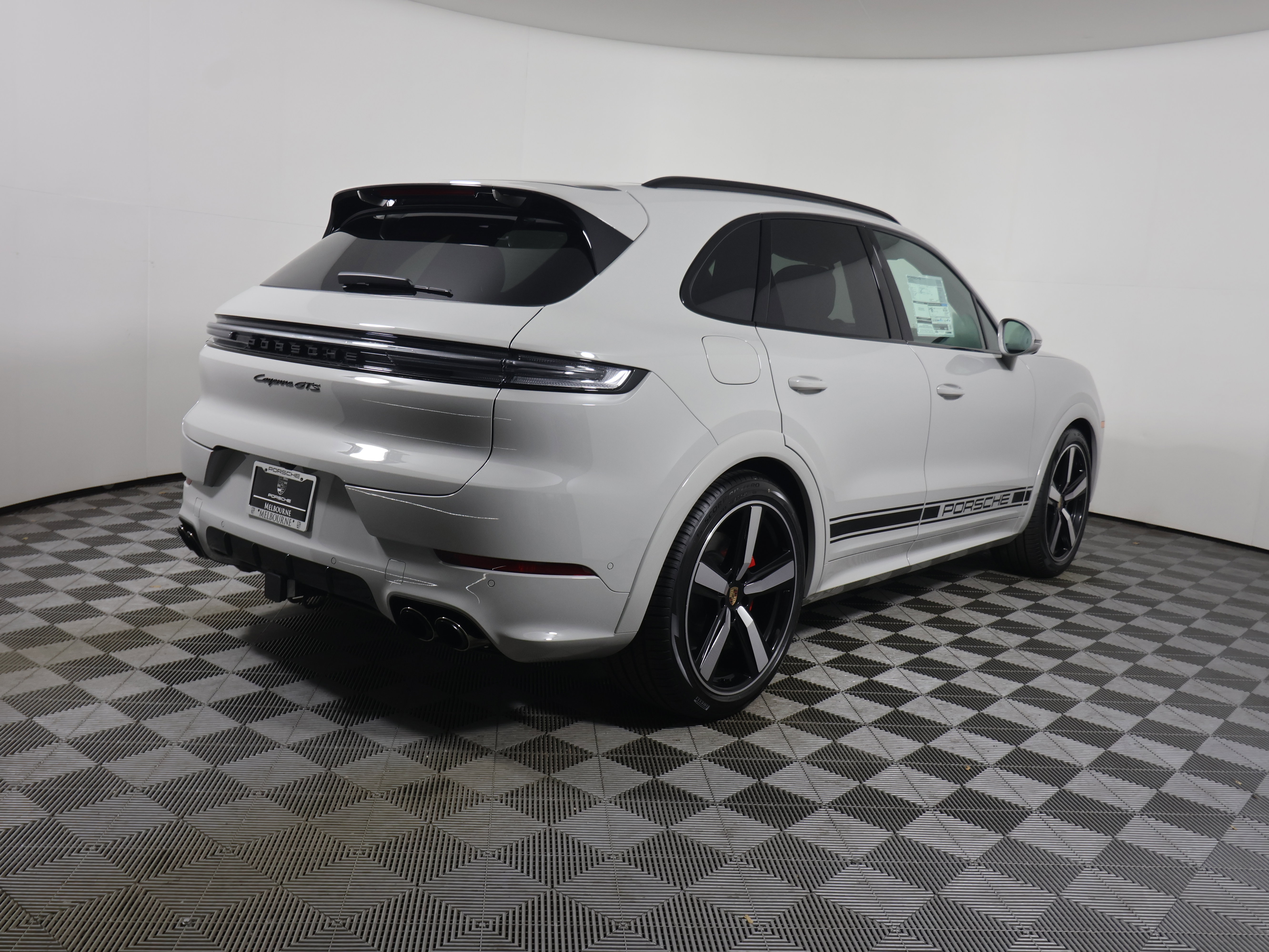 New 2025 Porsche Cayenne GTS image 7