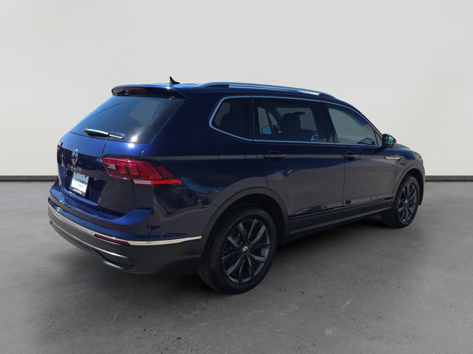 Used 2022 Volkswagen Tiguan SE image 5