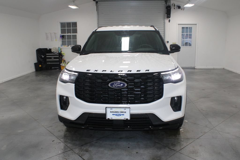 New 2026 Ford Explorer ST-Line w/ Premium Package RWD video 2