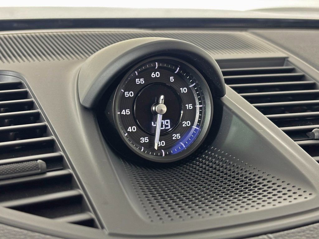 Used 2026 Porsche Panamera 4 image 26