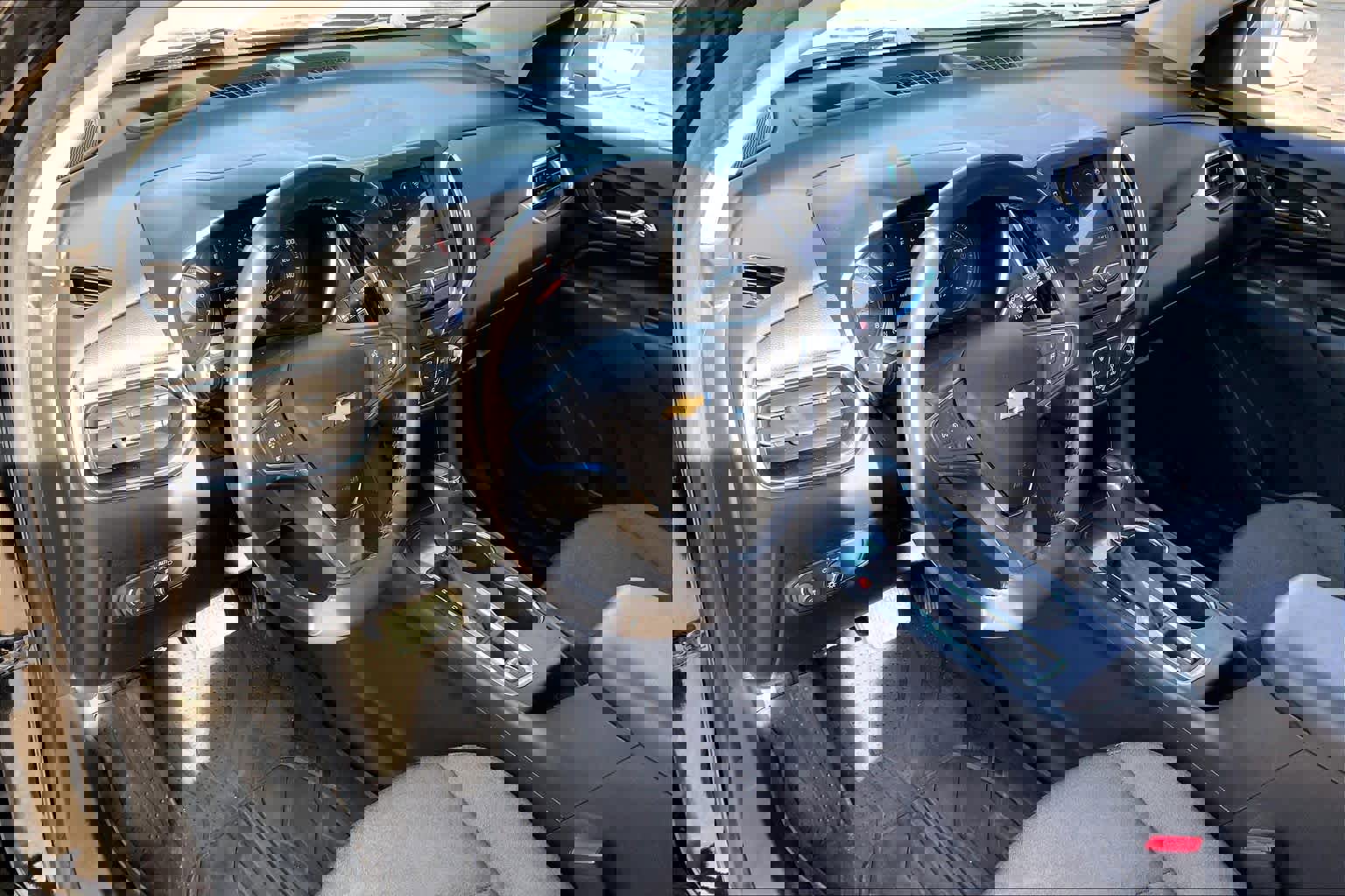 Used 2019 Chevrolet Equinox LT image 16