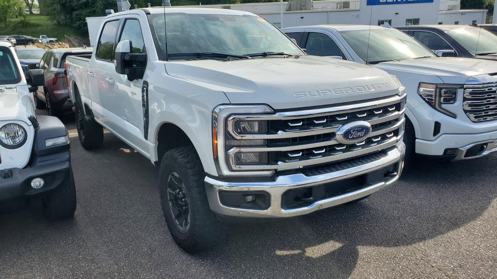 Used 2023 Ford F250 Lariat w/ Lariat Ultimate Package image 2