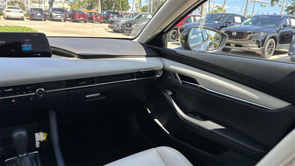 Used 2024 MAZDA MAZDA3 2.5 Turbo Sedan w/Premium Plus image 16