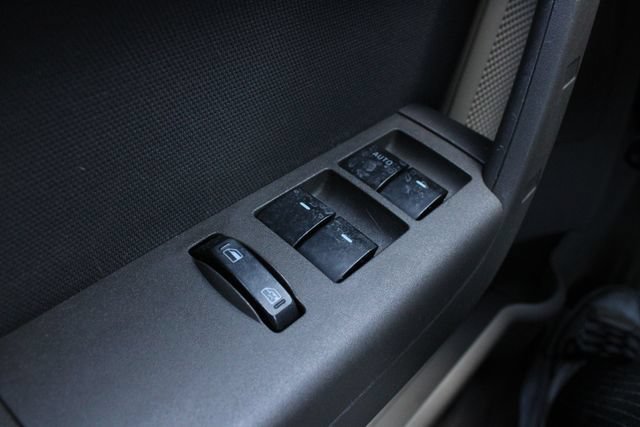 Used 2011 Ford Focus SE w/ Sedan SE Appearance Pkg FWD image 6