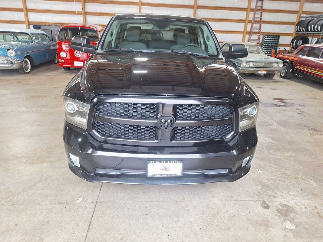 Used 2014 RAM 1500 Express w/ Black Ram 1500 Express Group AWD/4WD image 11