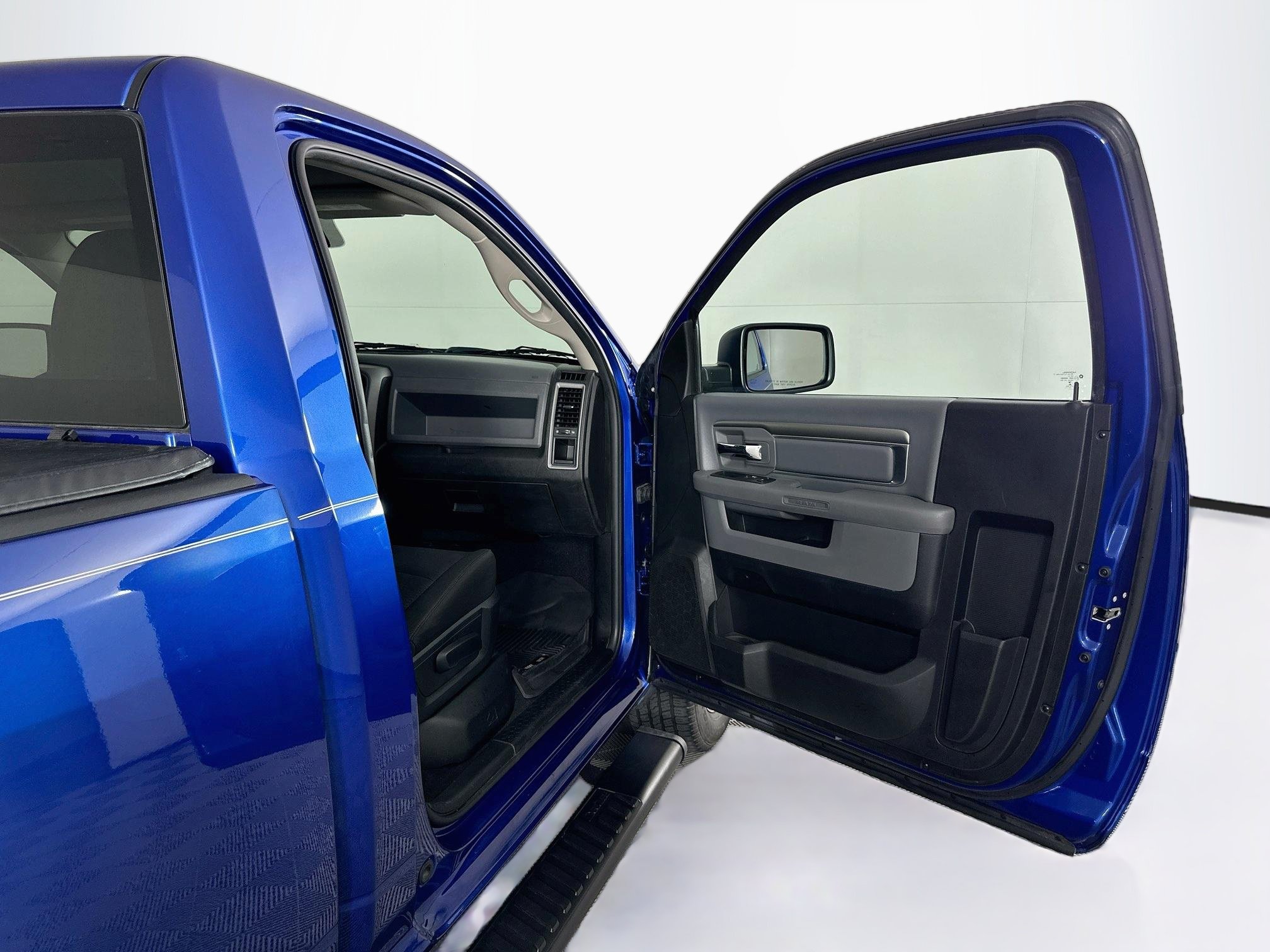 Used 2019 RAM 1500 Express RWD image 26