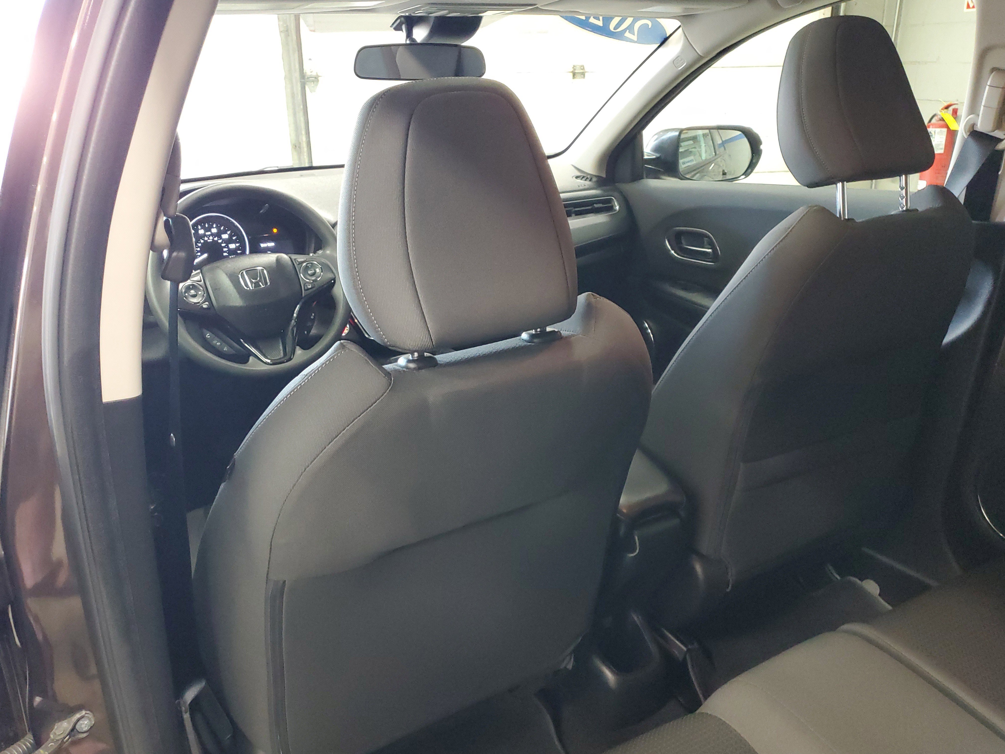 Used 2022 Honda HR-V EX image 11