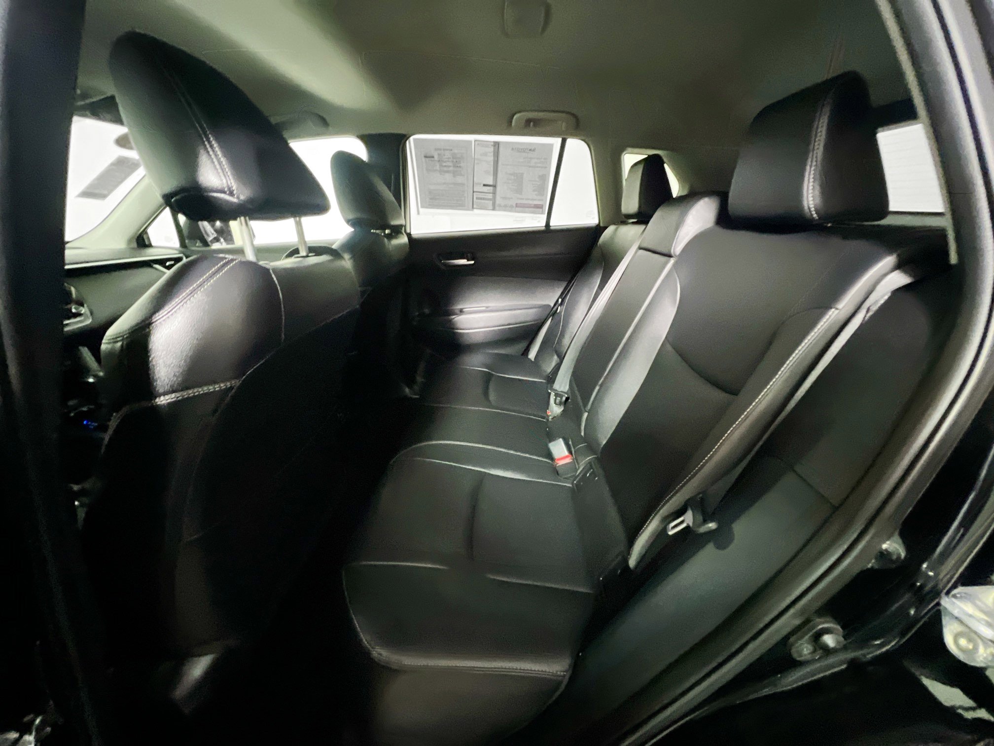 Used 2024 Toyota Corolla Cross XLE image 28