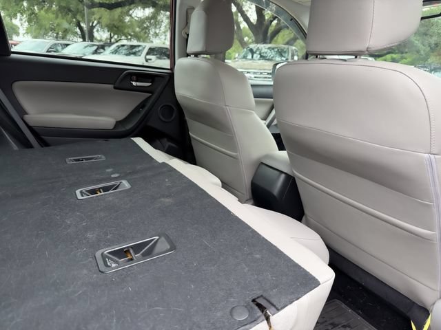 Used 2016 Subaru Forester 2.5i Touring AWD/4WD image 17