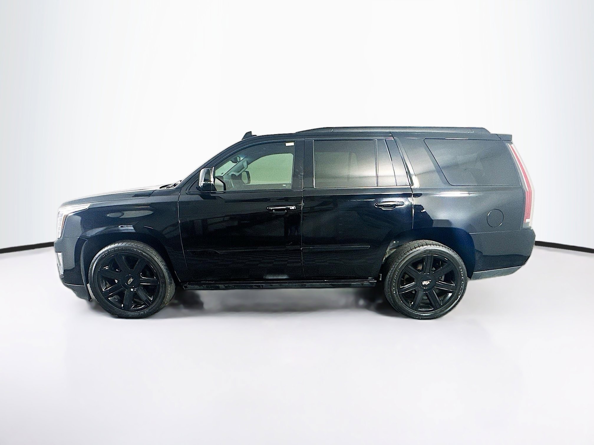 Used 2016 Cadillac Escalade Premium RWD image 4