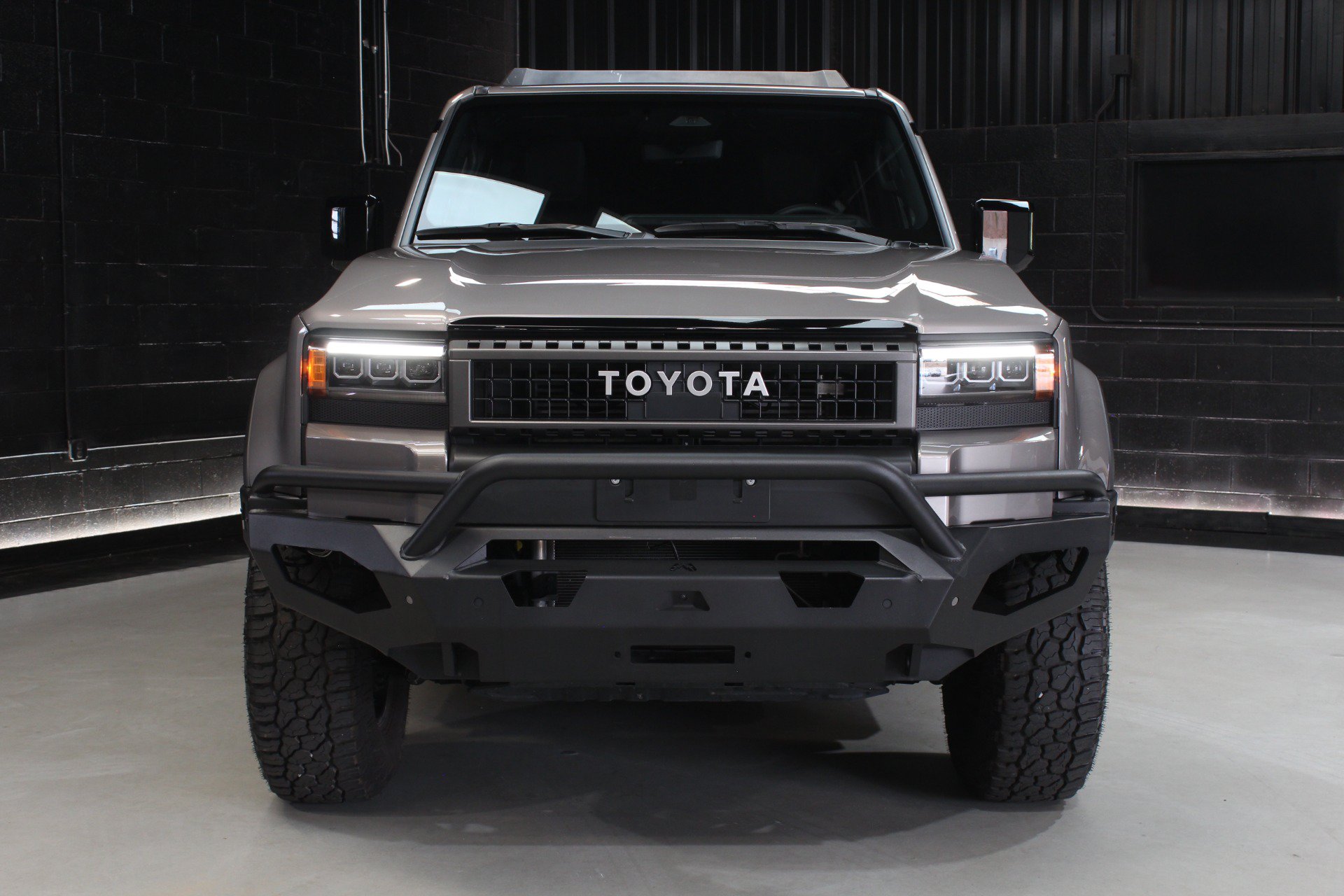 Used 2025 Toyota Land Cruiser w/ Premium Package AWD/4WD image 9