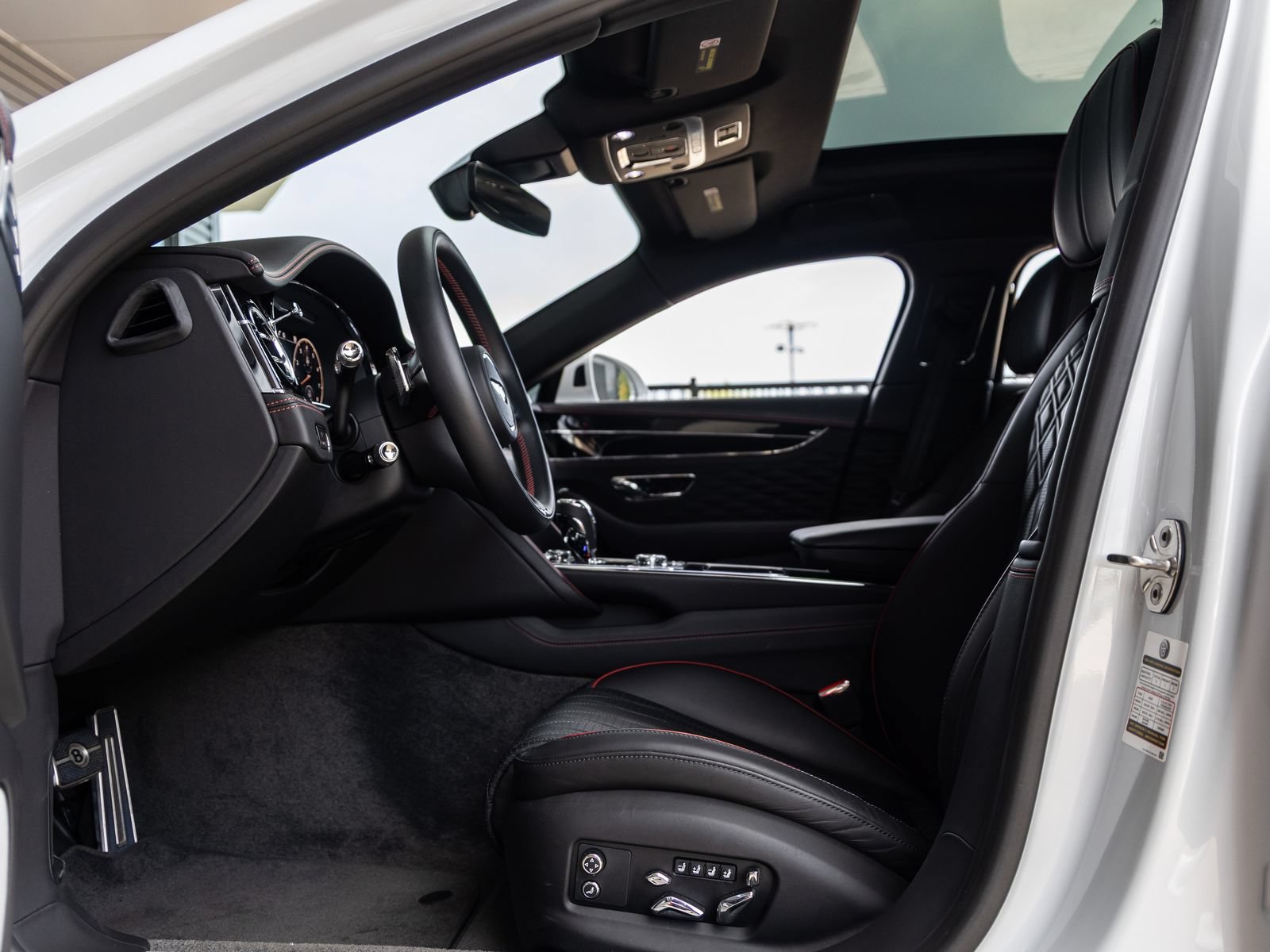Used 2021 Bentley Flying Spur W12 AWD/4WD image 23