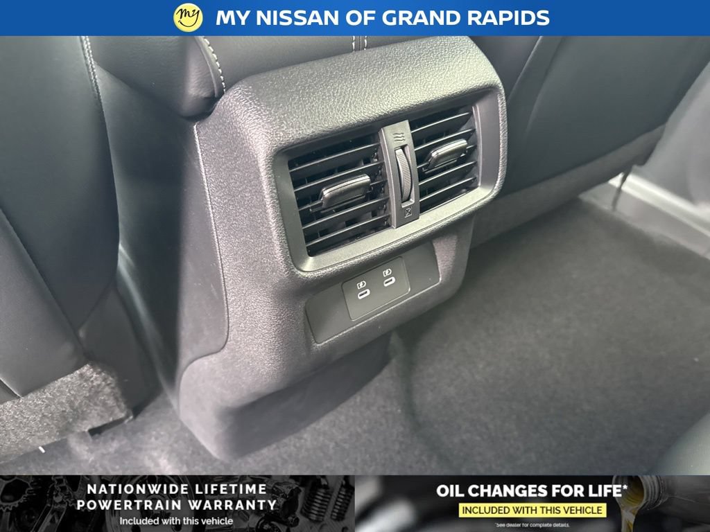 New 2026 Nissan Murano SV AWD/4WD image 9