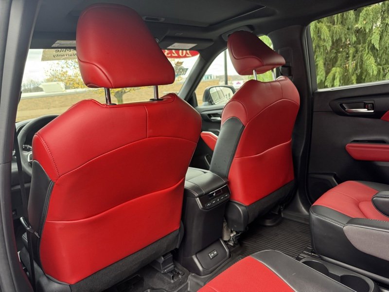 Certified 2023 Toyota Highlander XSE image 34