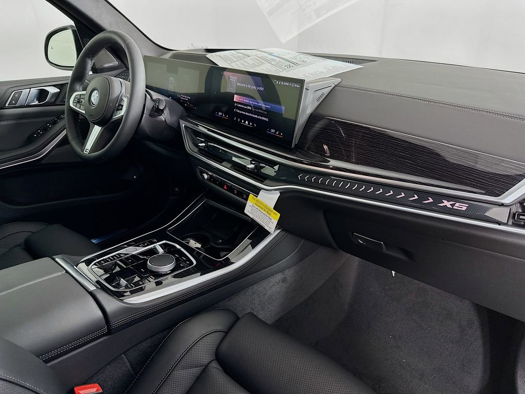 New 2026 BMW X5 xDrive50e image 36