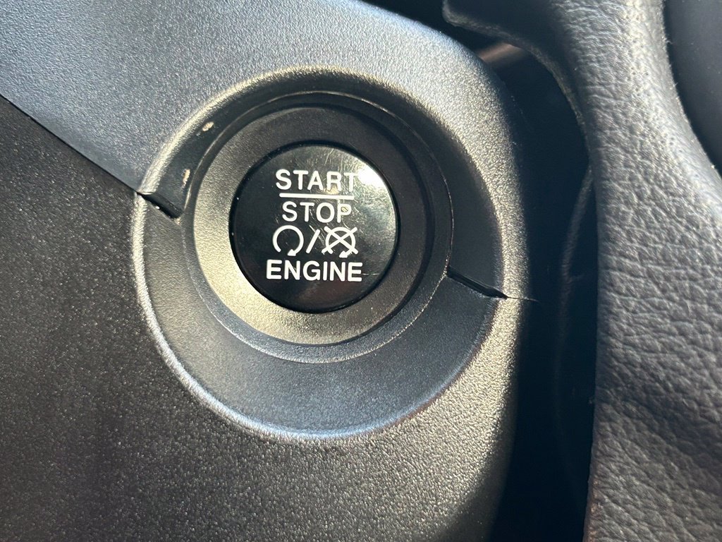 Certified 2018 Jeep Compass Latitude w/ Popular Equipment Group FWD image 42