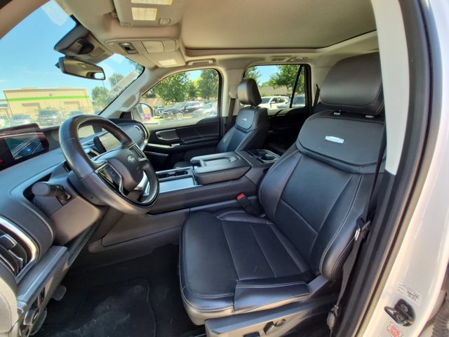 Used 2025 Ford Expedition Max Platinum AWD/4WD image 22