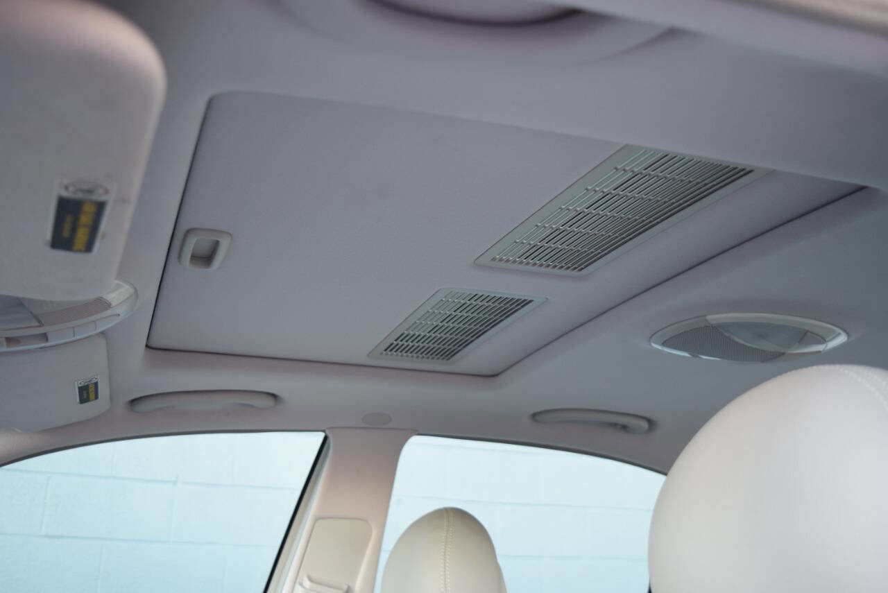 Used 2004 Mercedes-Benz E 500 Sedan image 26