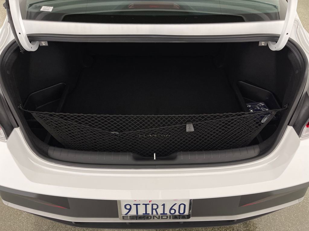 Certified 2025 Hyundai Elantra Sport image 10