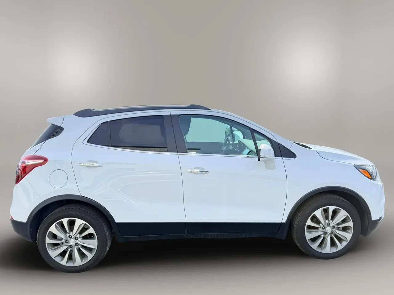 Used 2018 Buick Encore Preferred FWD image 5