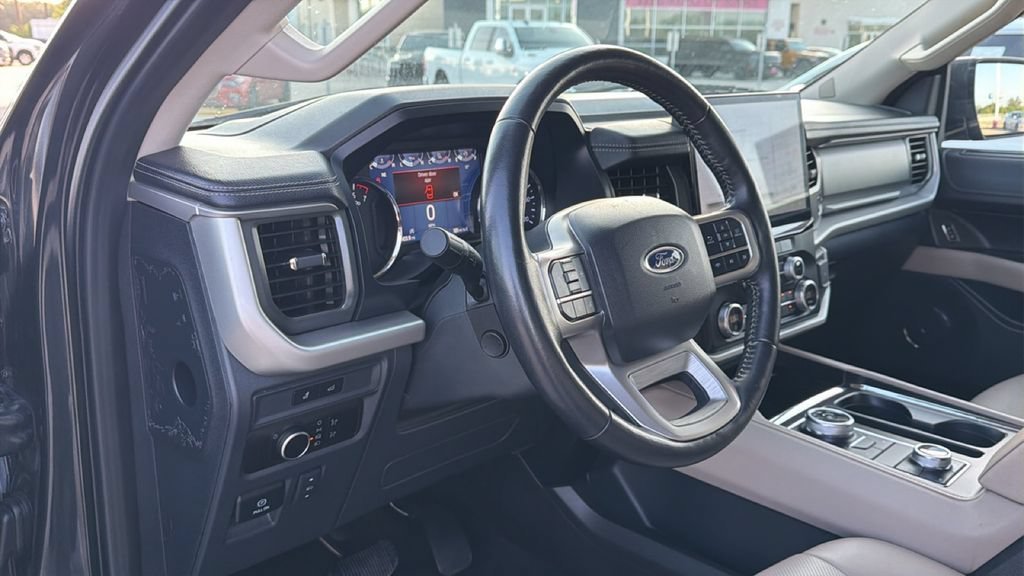 Used 2023 Ford Expedition Max XLT AWD/4WD image 17