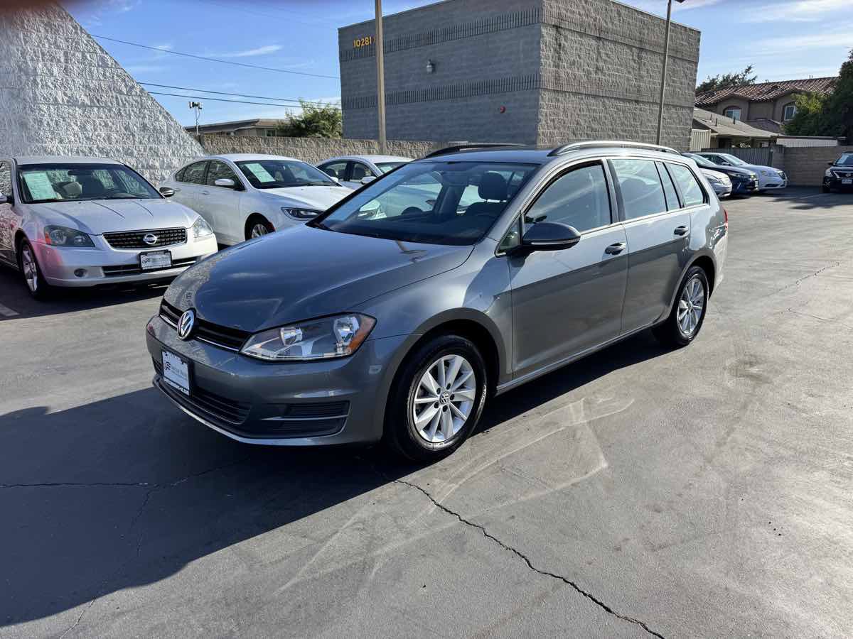 Used 2016 Volkswagen Golf S FWD image 13