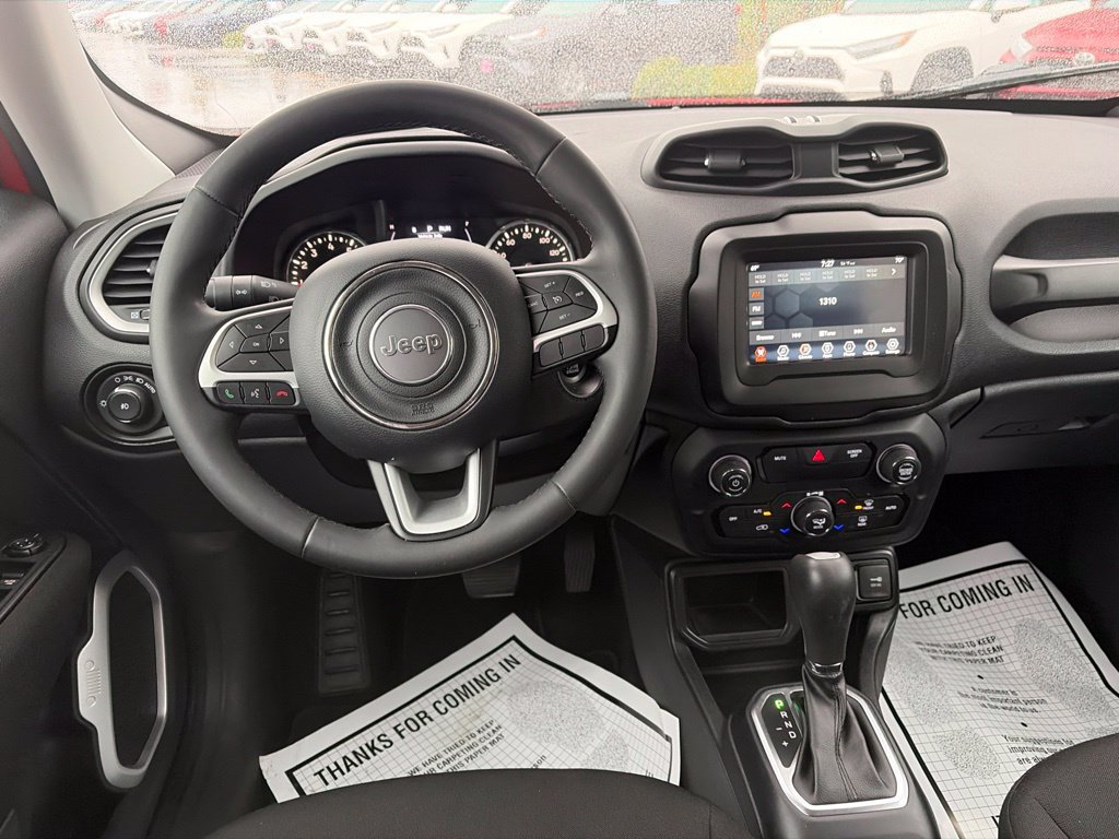 Used 2020 Jeep Renegade Latitude FWD image 21