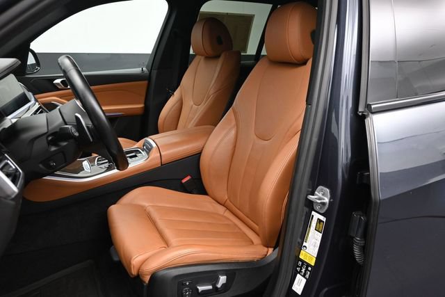 Used 2021 BMW X5 xDrive40i w/ M Sport Package AWD/4WD image 7