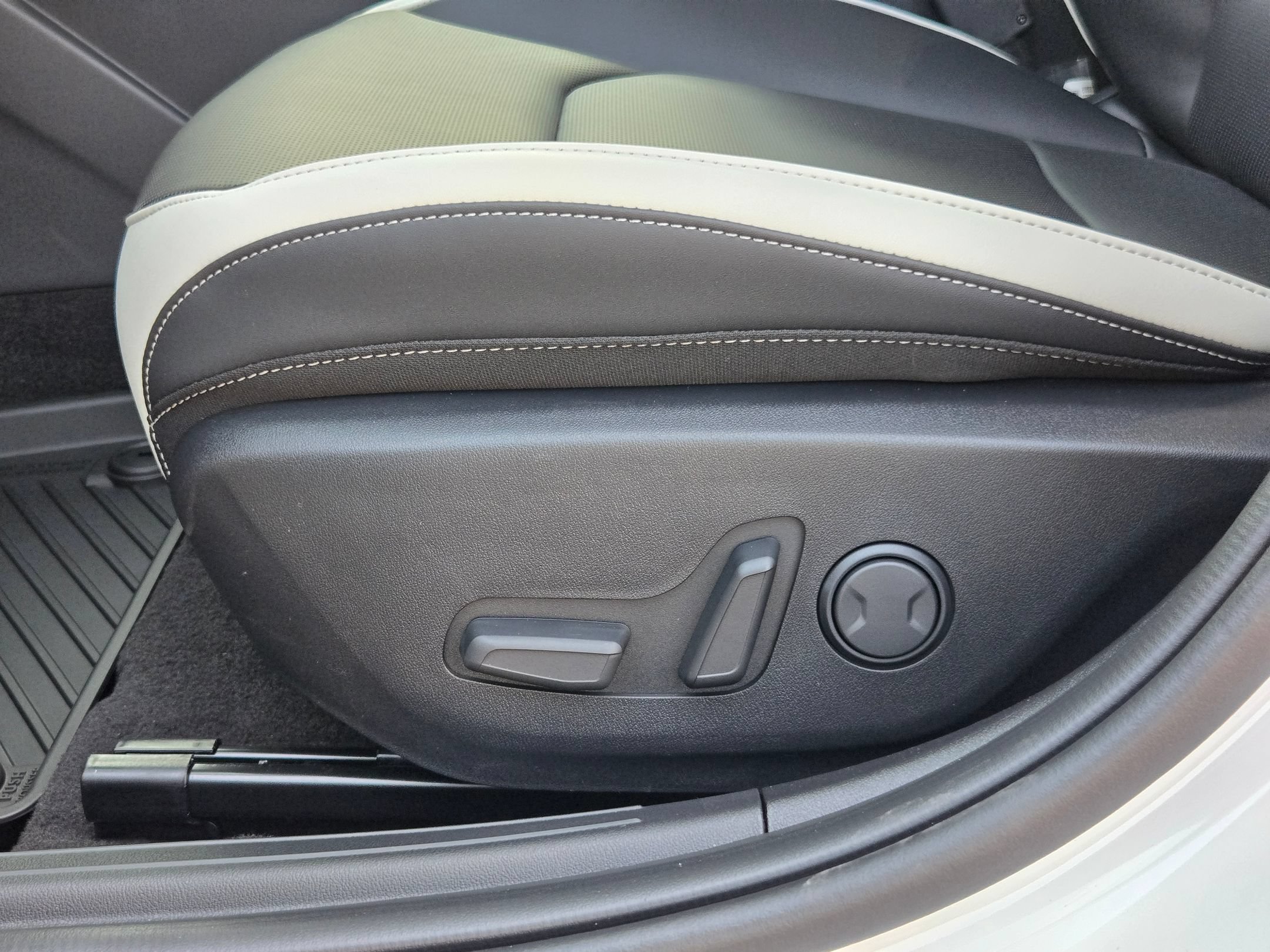 New 2026 Kia K4 EX FWD image 18