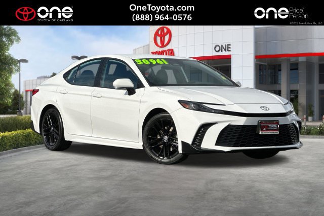 Used 2025 Toyota Camry SE