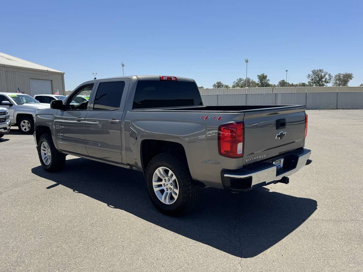 Used 2017 Chevrolet Silverado 1500 LT w/ High Desert Package AWD/4WD image 7