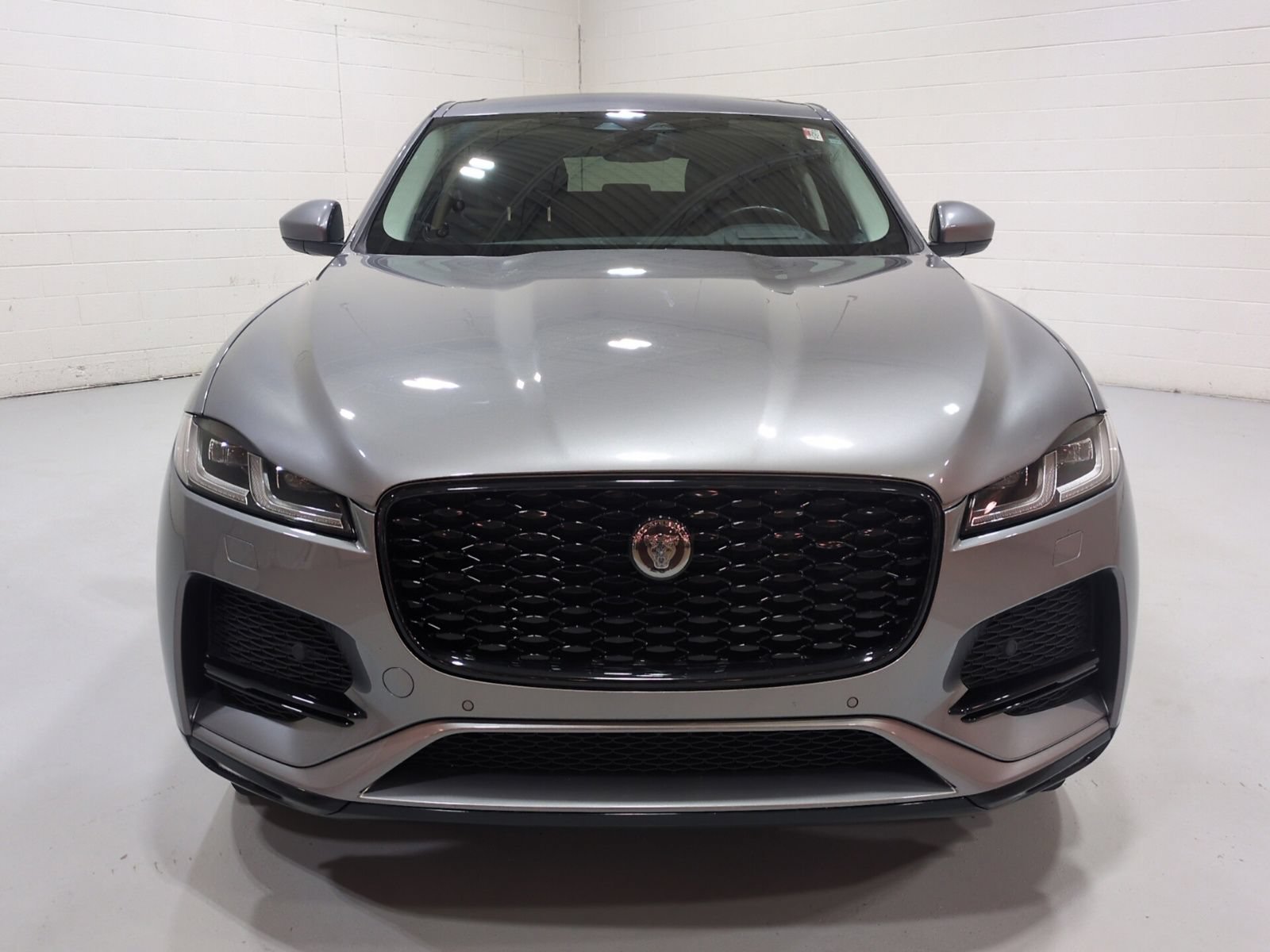 Used 2023 Jaguar F-PACE S AWD/4WD image 8