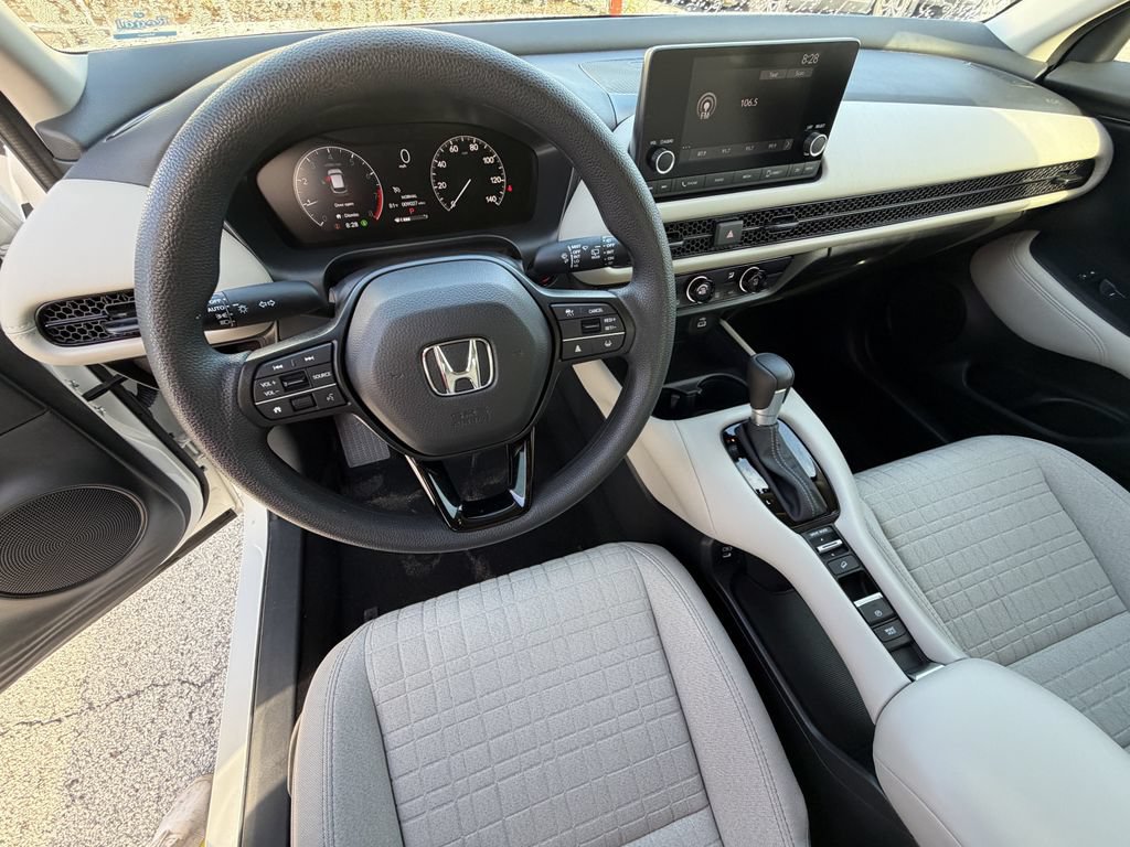 Used 2025 Honda HR-V LX image 19