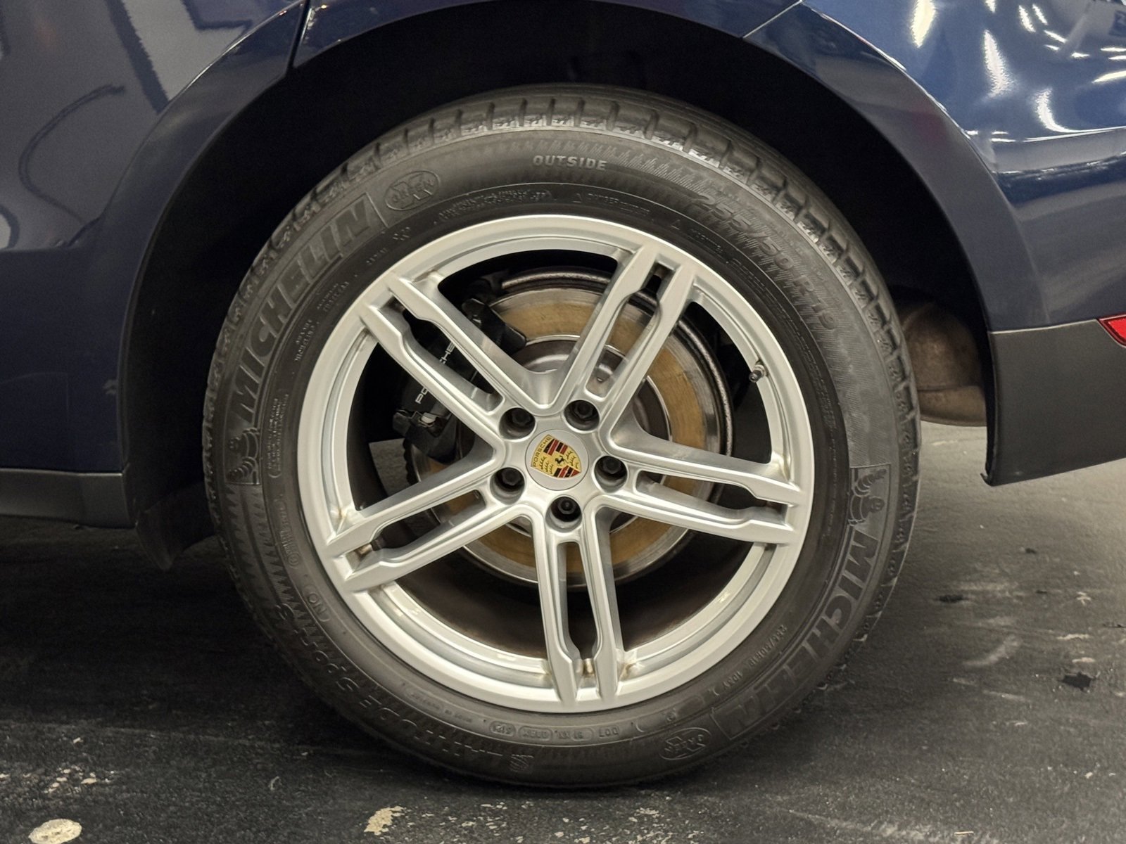 Used 2019 Porsche Macan Base image 17