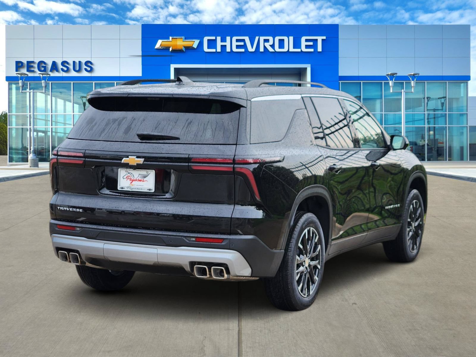 New 2026 Chevrolet Traverse LT w/ Sun and Wheel Package FWD image 4